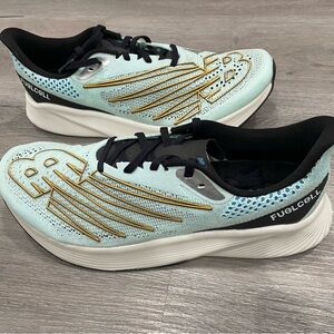 New Balance Fuel Cell RC Elite v2
